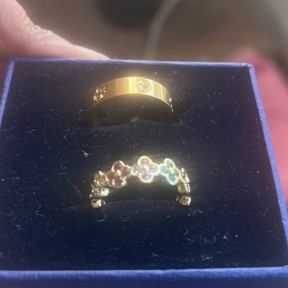 Gorgeous size 7 clover gold plated ring with swarovski elements - Picture 9 of 11